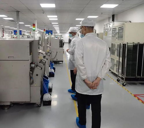 廣州市工信局總工程師胡志剛一行走訪調研七喜電腦，助力計算機網絡工程發展